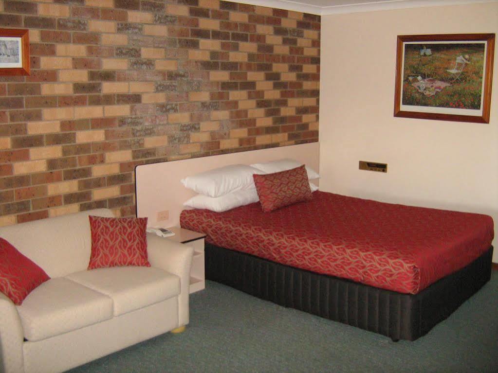 Highway Inn Motel Hay Exterior foto